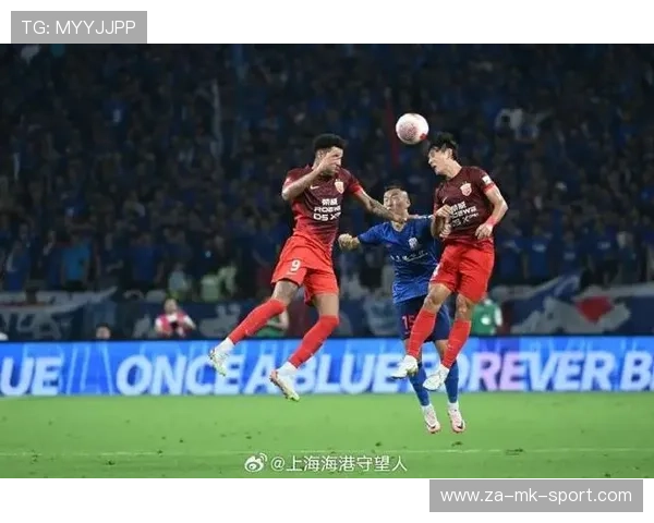 上海海港连续直塞撕裂中段空间结构