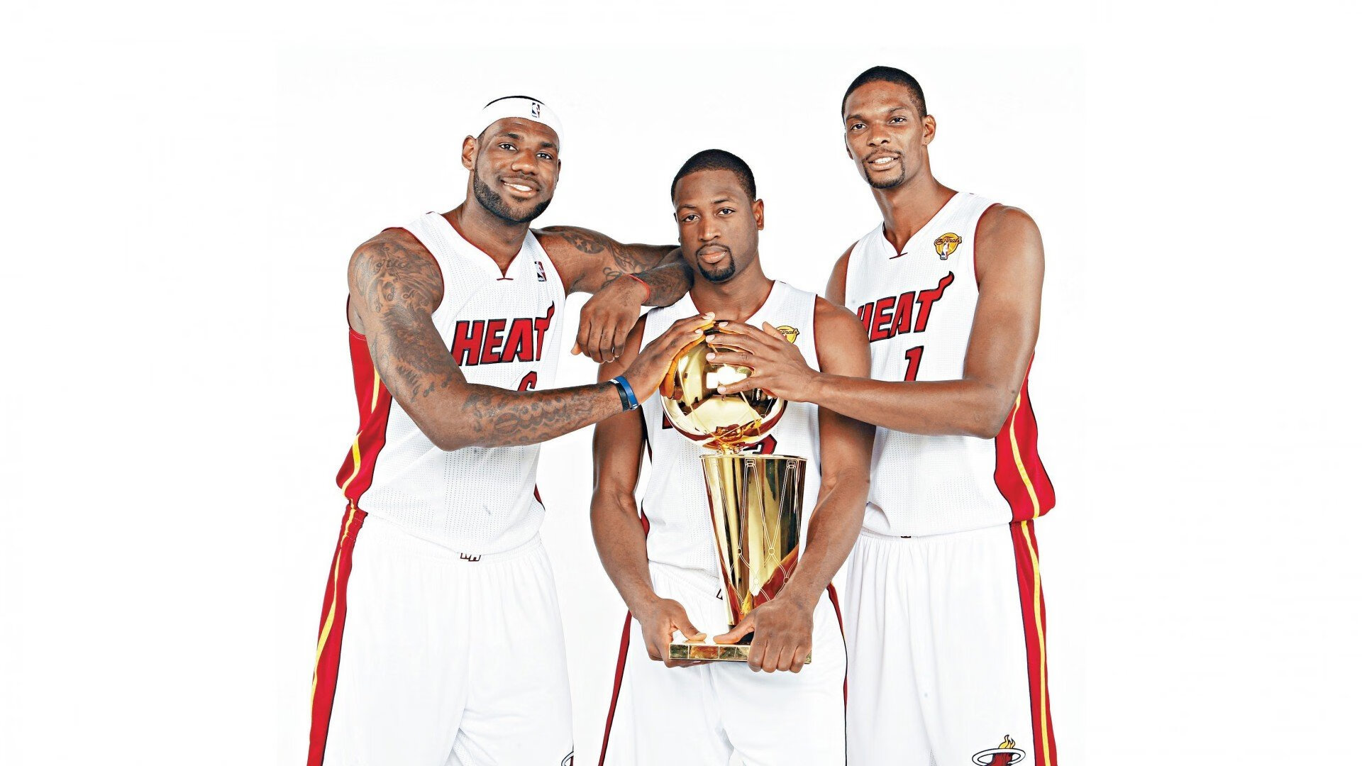 C罗训练中与小球迷互动温馨一刻，c罗小球迷感动瞬间